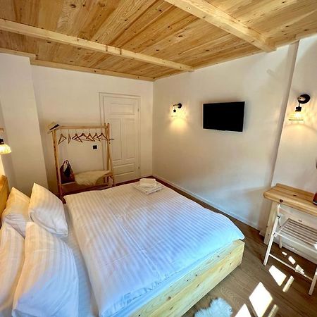 Victoria Gasthaus Rasnov - Charming Vacation House In Rasnov ภายนอก รูปภาพ