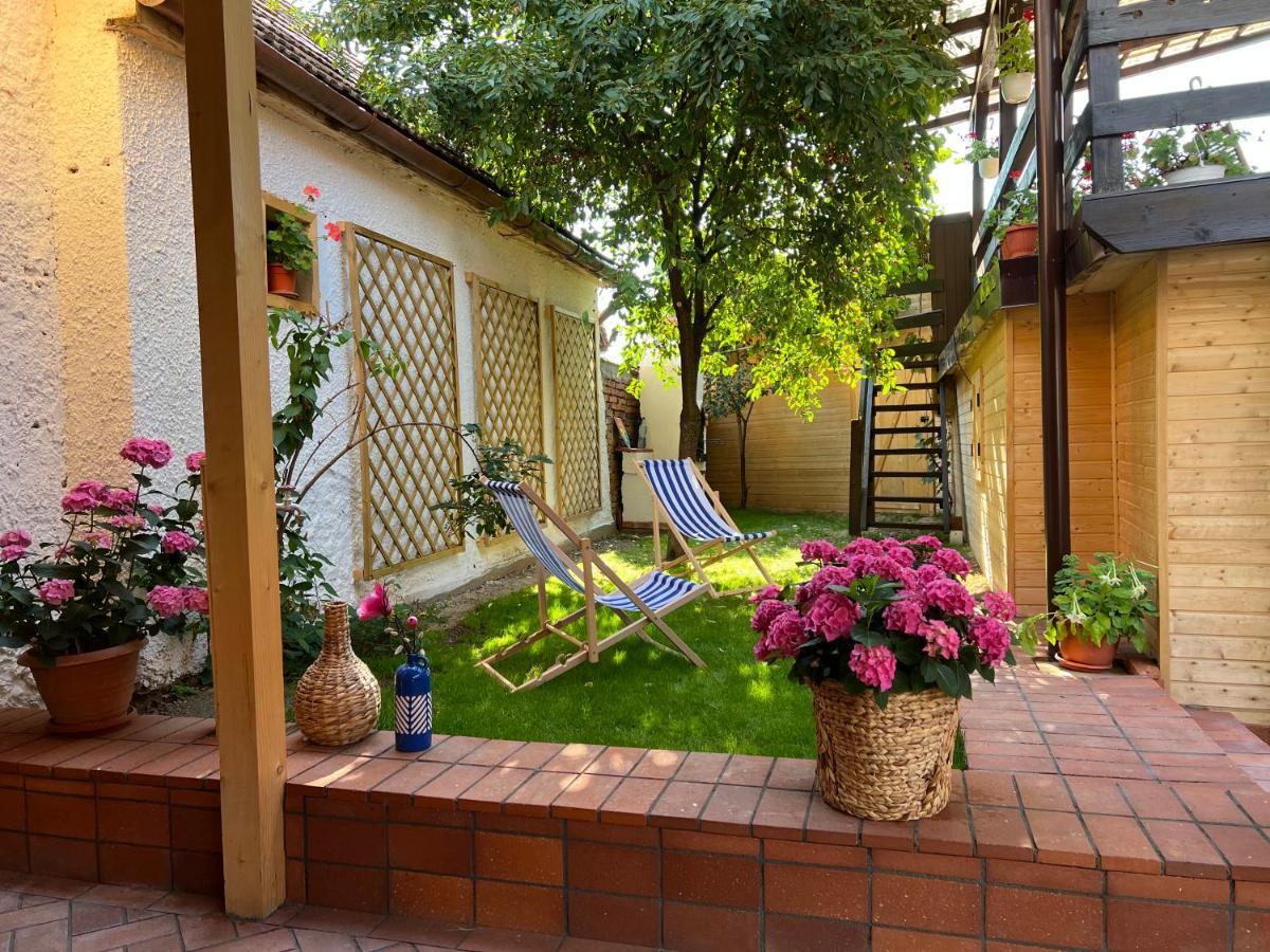 Victoria Gasthaus Rasnov - Charming Vacation House In Rasnov ภายนอก รูปภาพ