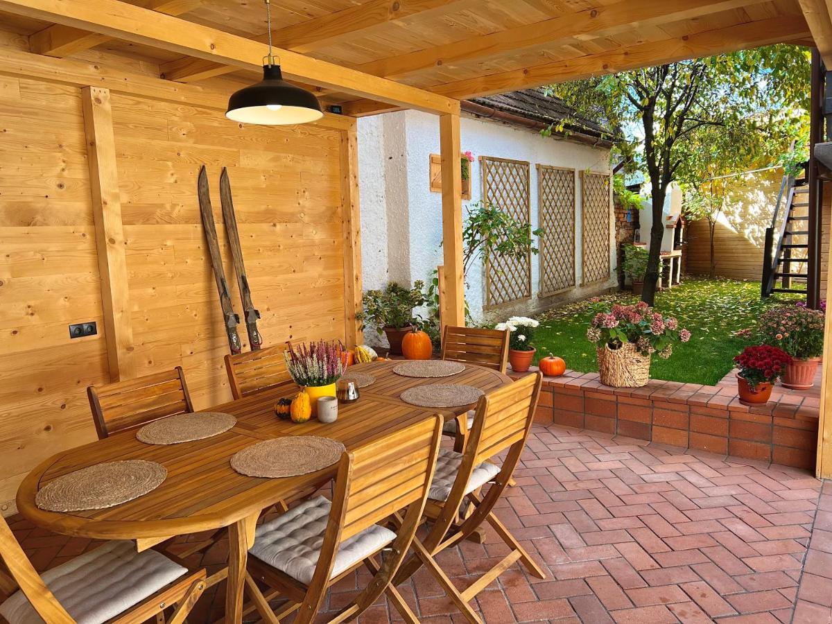 Victoria Gasthaus Rasnov - Charming Vacation House In Rasnov ภายนอก รูปภาพ