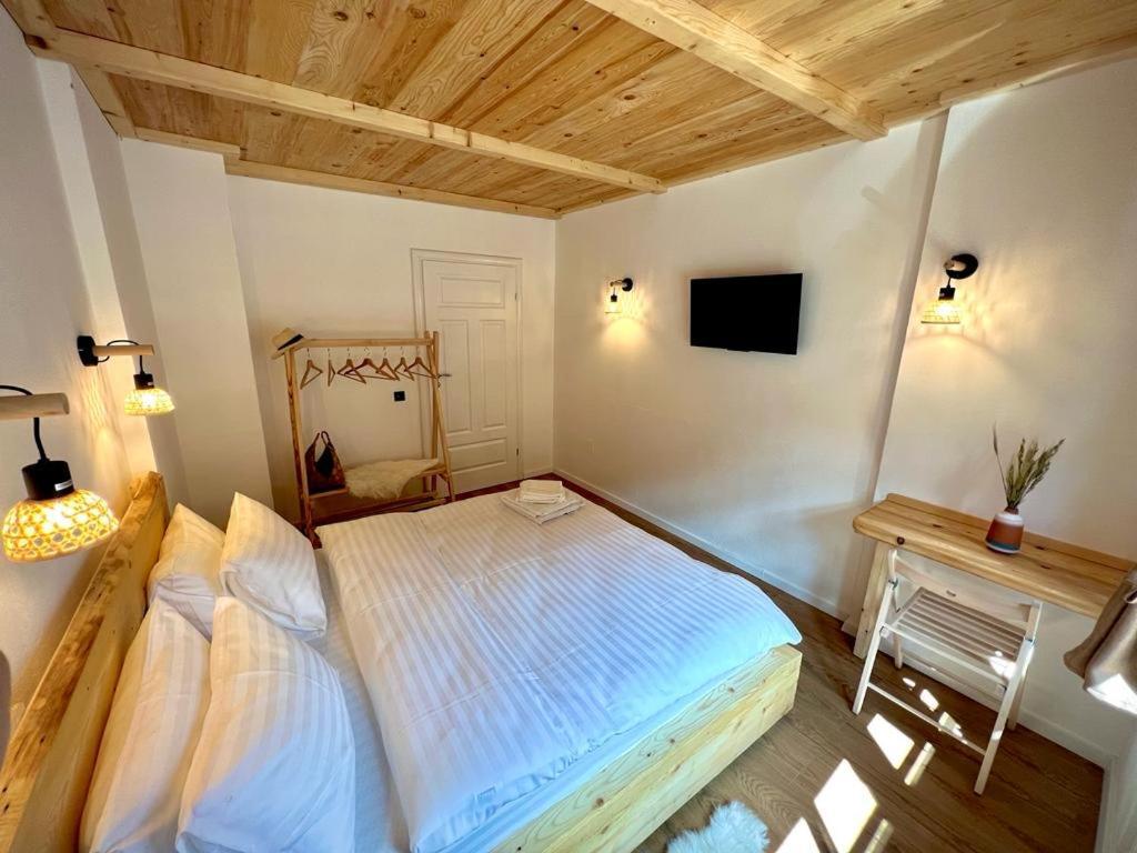 Victoria Gasthaus Rasnov - Charming Vacation House In Rasnov ภายนอก รูปภาพ
