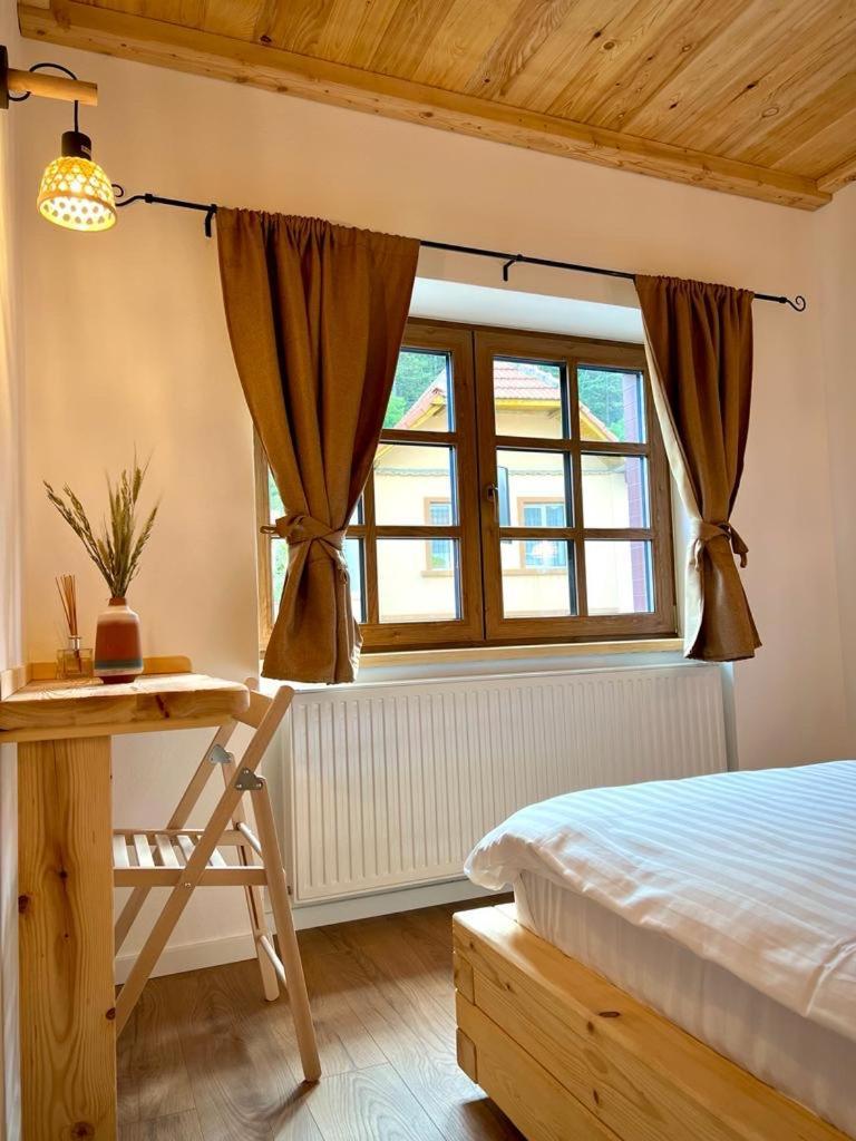 Victoria Gasthaus Rasnov - Charming Vacation House In Rasnov ภายนอก รูปภาพ